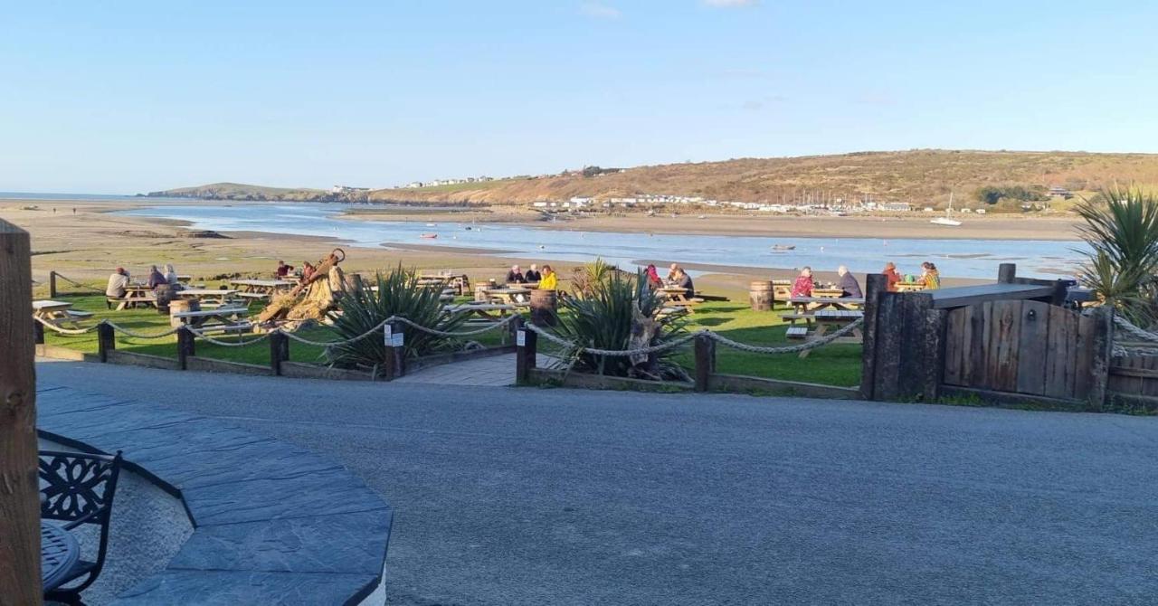 The Teifi Waterside Hotel Cardigan Exteriér fotografie