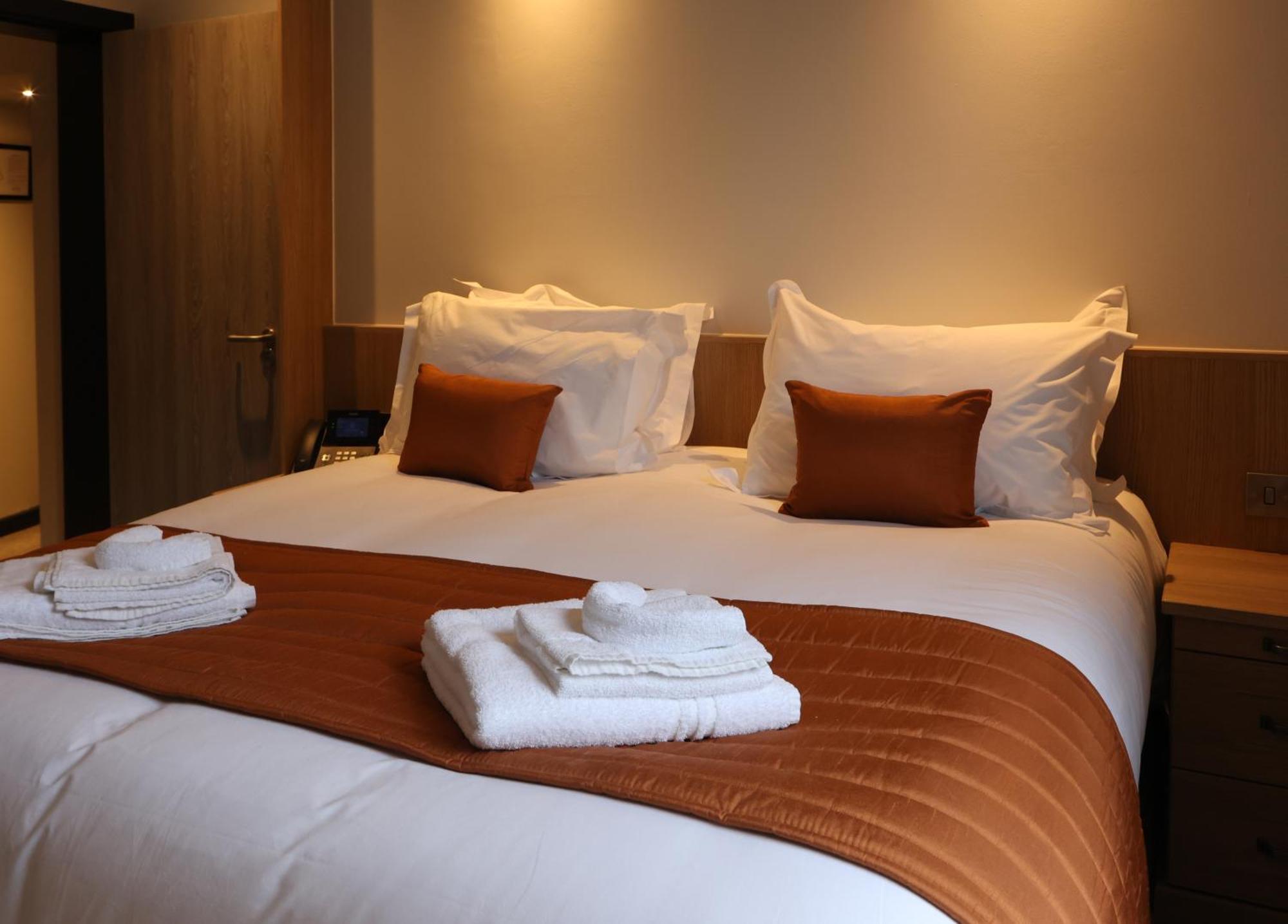 The Teifi Waterside Hotel Cardigan Pokoj fotografie